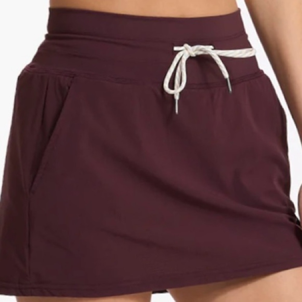 Vuori Seabreeze Skirt ✨ Ruby ✨ Small